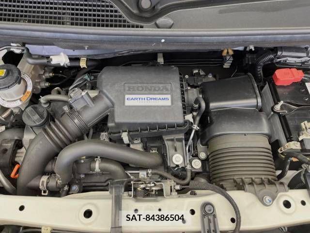 Honda N BOX CUSTOM 2018-05 338683-18