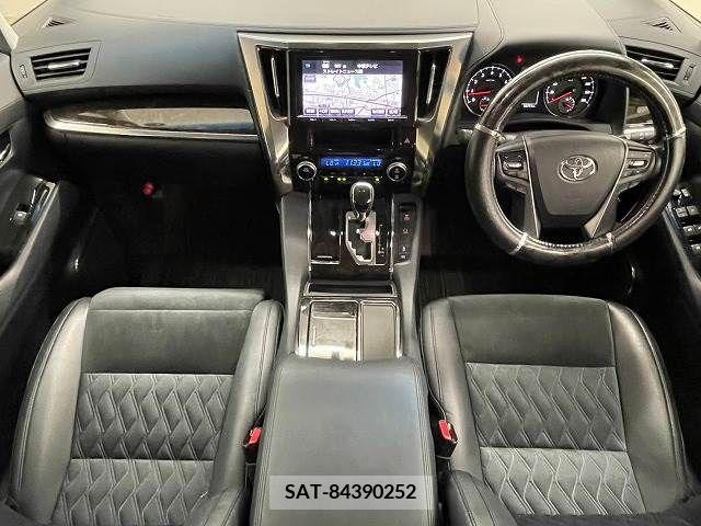 Toyota VELLFIRE 2015-06 337006-1