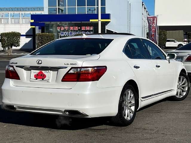 Lexus LS 2010-01 190740-2