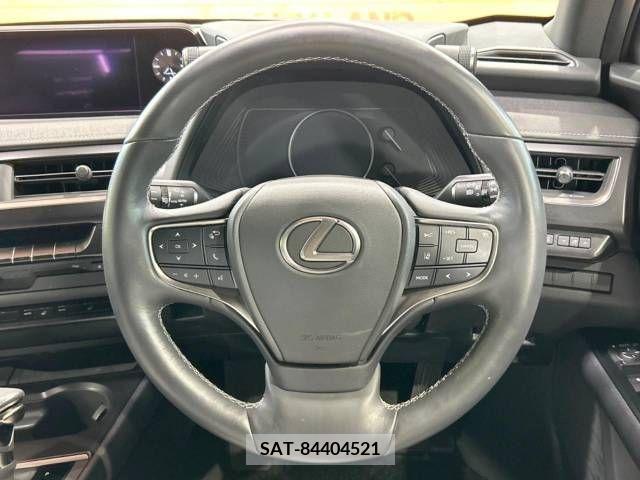 Lexus UX 2019-07 221967-11