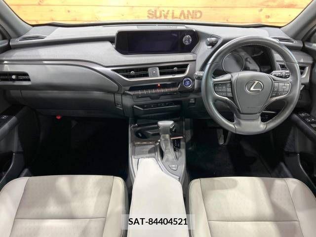 Lexus UX 2019-07 221967-1