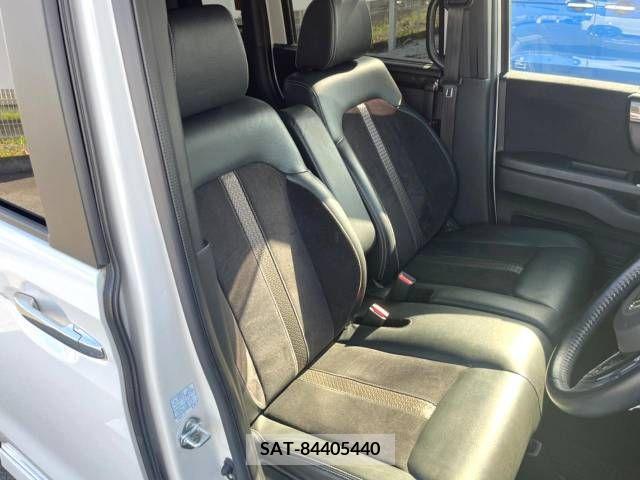Honda N BOX CUSTOM 2019-11 307232-8