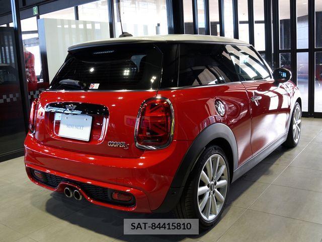 Bmw MINI 2020-08 372599-1