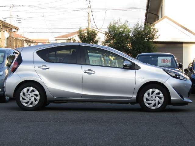 Toyota AQUA 2019-02 14942-2
