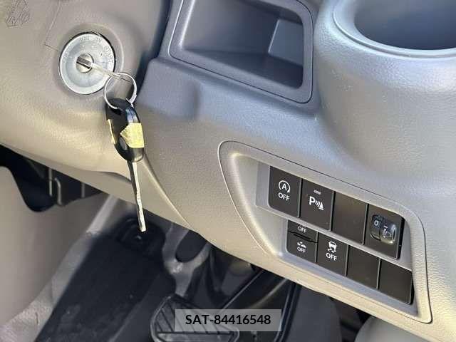 Suzuki EVERY 2023-01 301644-12