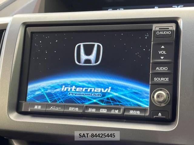 Honda e 2012-10 379319-3