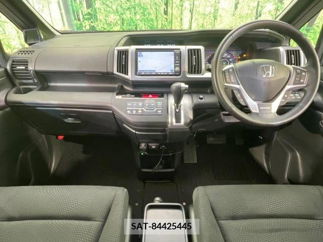 Honda e 2012-10 379319-1