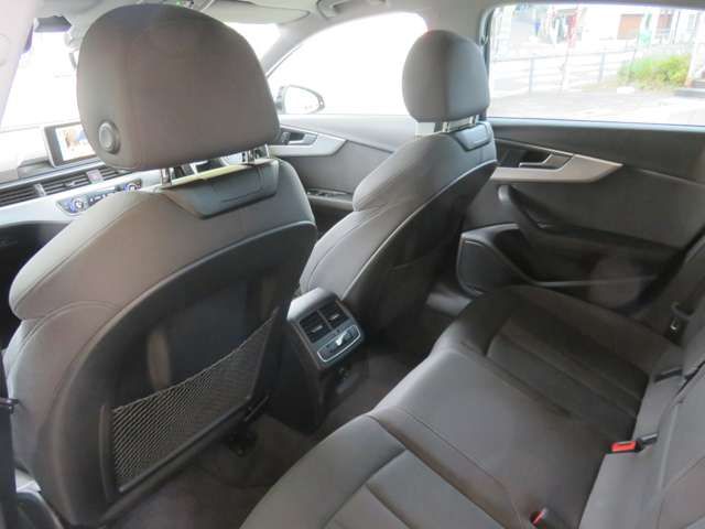 Audi A4 2019-12 11575-12