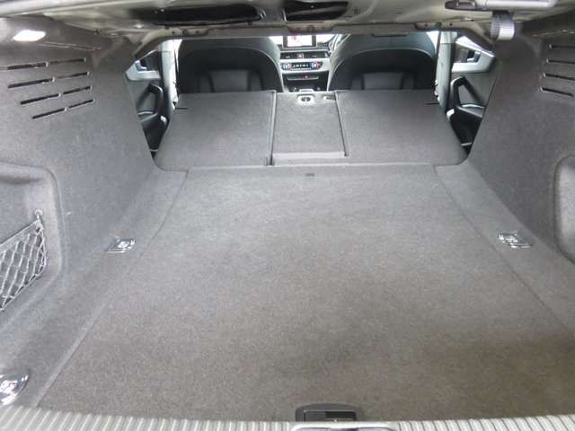 Audi A4 2019-12 11575-15