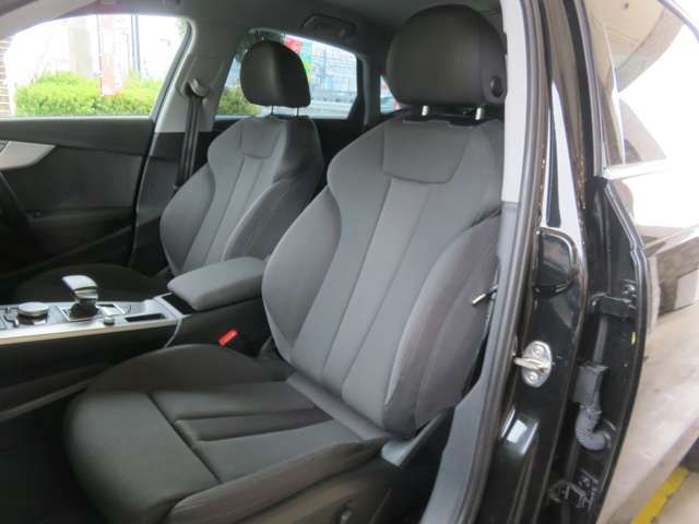 Audi A4 2019-12 11575-11