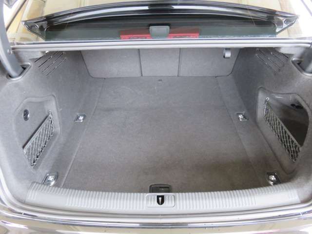 Audi A4 2019-12 11575-14