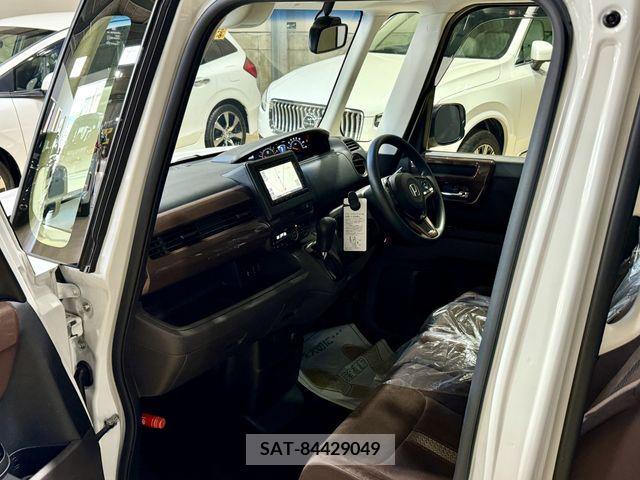 Honda N BOX 2019-08 347847-5