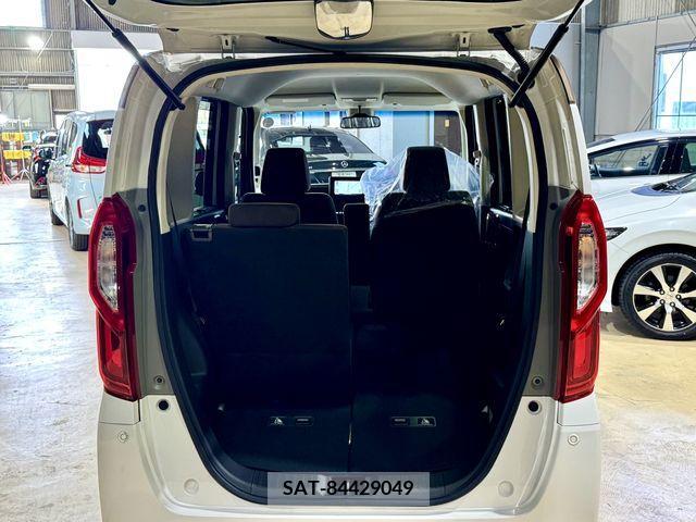 Honda N BOX 2019-08 347847-11
