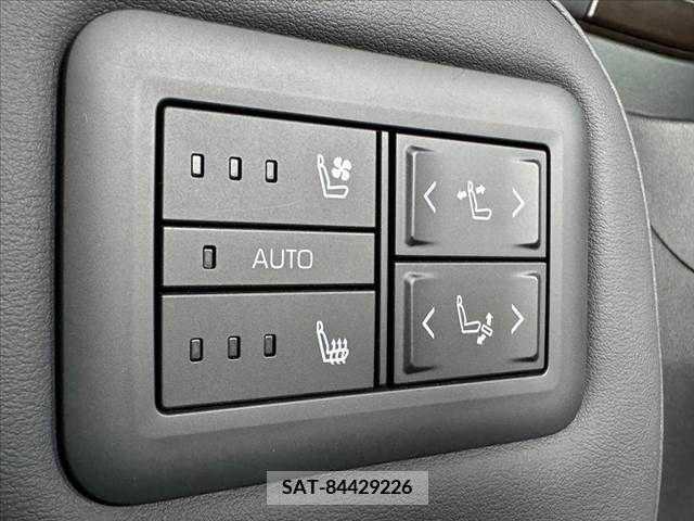 Toyota ALPHARD 2023-09 343342-29