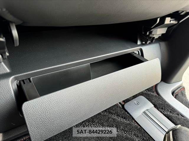 Toyota ALPHARD 2023-09 343342-26