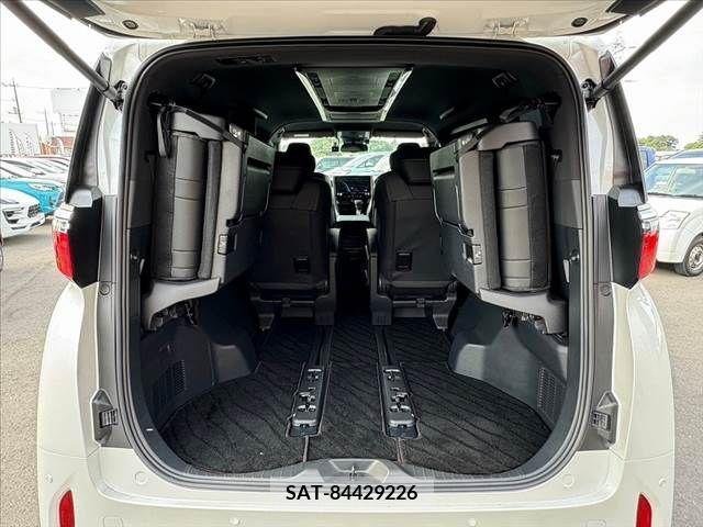 Toyota ALPHARD 2023-09 343342-18
