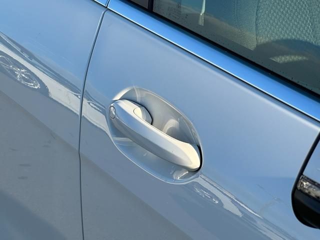 Bmw 2 SERIES 2023-05 28454-11