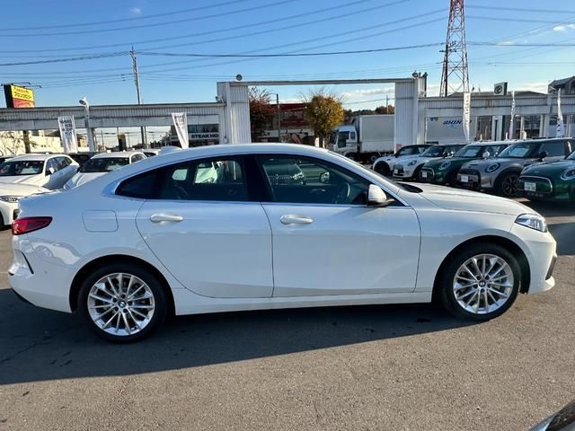 Bmw 2 SERIES 2023-05 28454-8