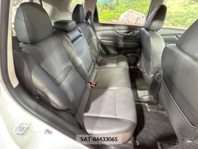 Nissan X-TRAIL 2016-12 214273-13