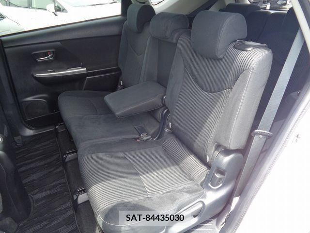 Toyota PRIUS ALPHA 2015-07 378941-5