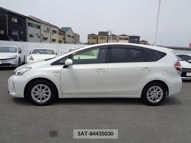 Toyota PRIUS ALPHA 2015-07 378941-28