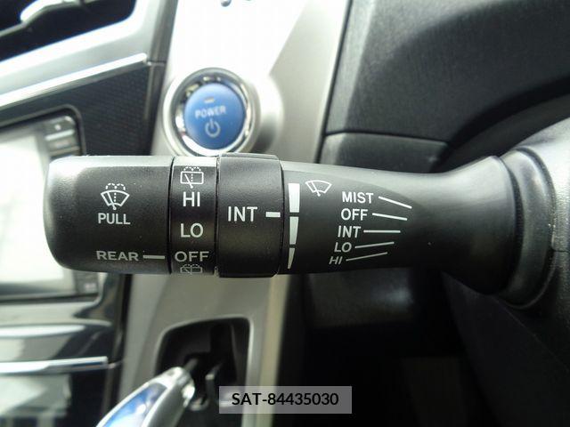 Toyota PRIUS ALPHA 2015-07 378941-20