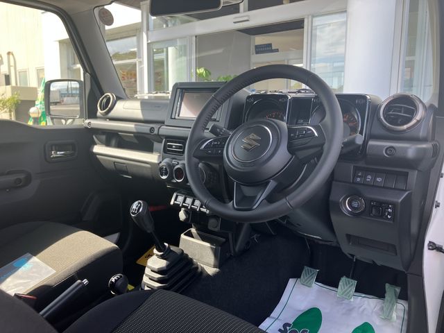 Suzuki JIMNY 2023-10 12929-1