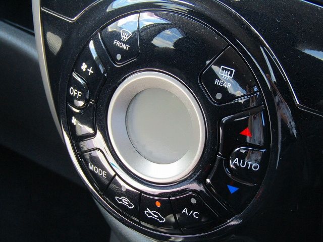 Nissan MARCH 2018-10 23750-14
