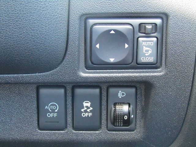Nissan MARCH 2018-10 23750-21