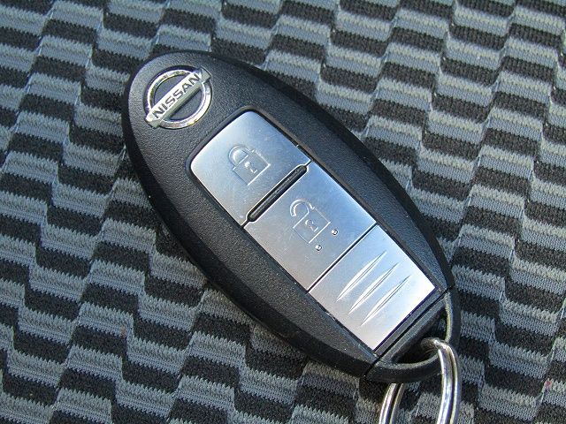 Nissan MARCH 2018-10 23750-23