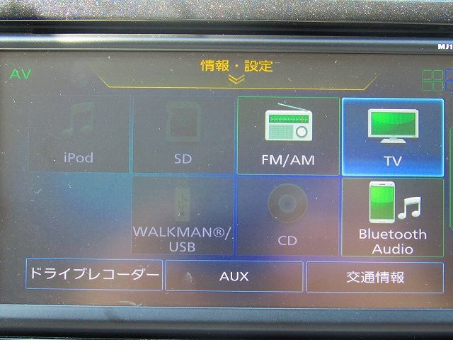 Nissan MARCH 2018-10 23750-5