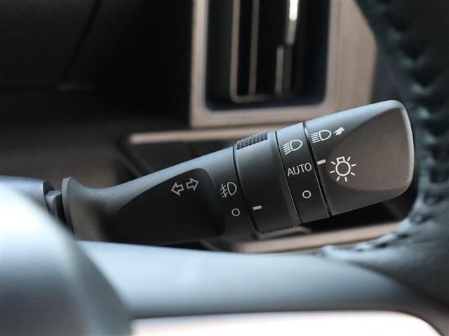 Daihatsu TANTO CUSTOM 2023-02 195811-10