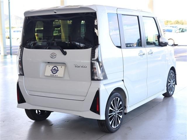Daihatsu TANTO CUSTOM 2023-02 195811-3
