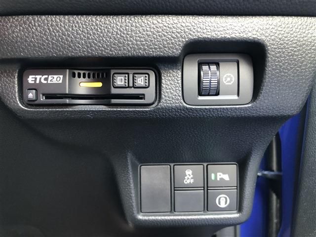 Honda CIVIC 2021-11 181642-12