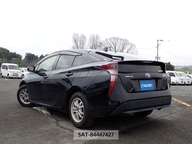Toyota PRIUS 2016-11 227177-2