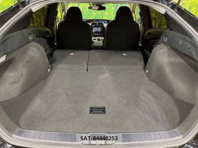 Toyota PRIUS 2017-12 348587-10