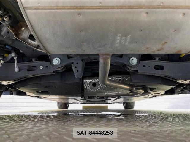 Toyota PRIUS 2017-12 348587-19