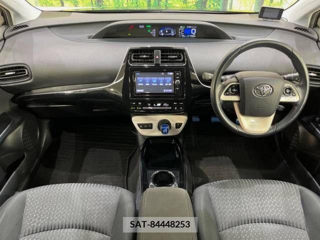 Toyota PRIUS 2017-12 348587-1