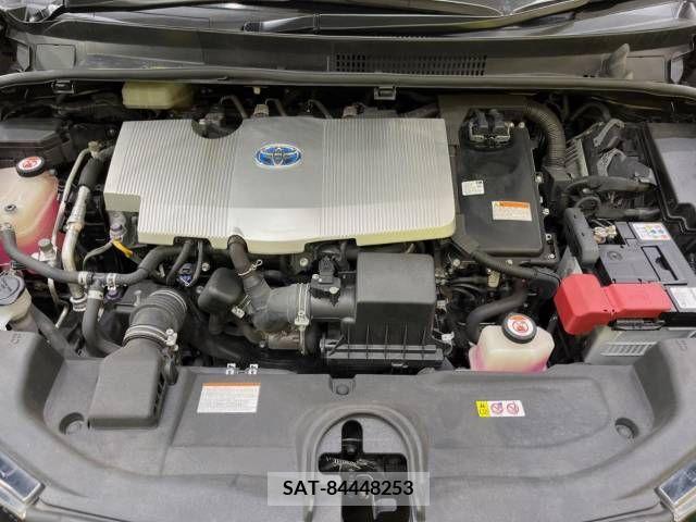 Toyota PRIUS 2017-12 348587-18