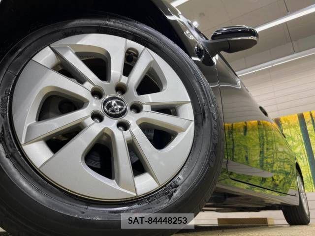 Toyota PRIUS 2017-12 348587-13