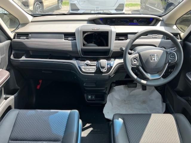 Honda FREED HYBRID 2023-08 10984-7