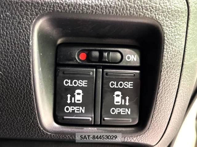 Honda N BOX CUSTOM 2017-09 279054-4