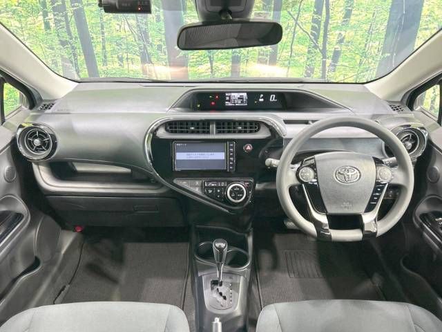 Toyota AQUA 2019-02 10060-1