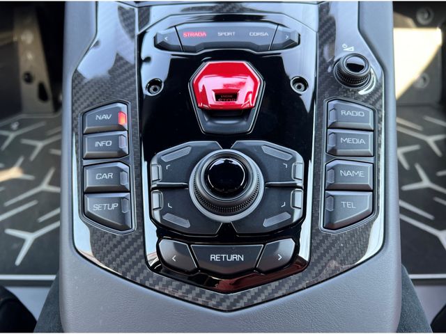 Lamborghini Aventador 2016-09 1894-18