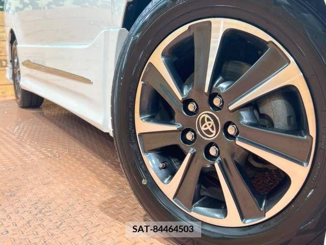 Toyota VOXY 2019-03 346135-14