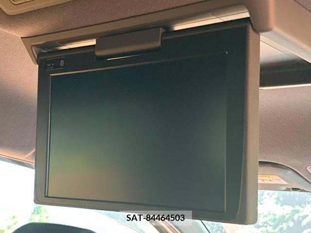 Toyota VOXY 2019-03 346135-3