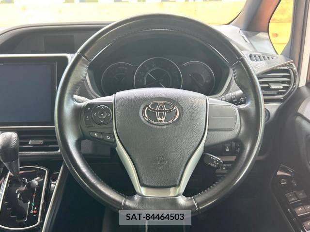 Toyota VOXY 2019-03 346135-12