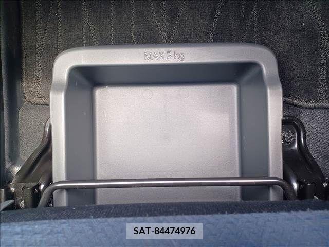 Mitsubishi EK X 2019-06 353858-18