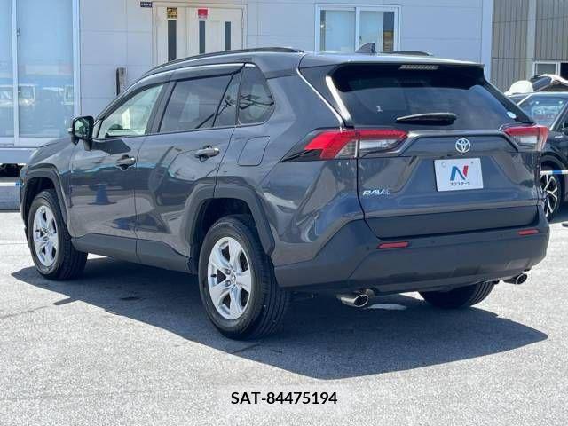 Toyota RAV4 2020-09 332394-19
