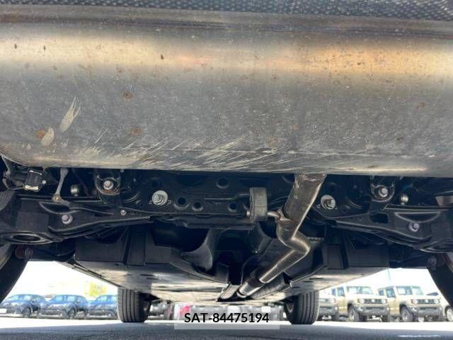 Toyota RAV4 2020-09 332394-10
